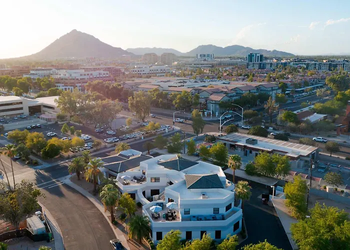 Lyra - Dual Retreat - In Old Town * Scottsdale