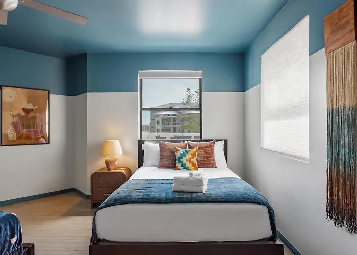 Lyra - Dual Retreat - In Old Town * Scottsdale