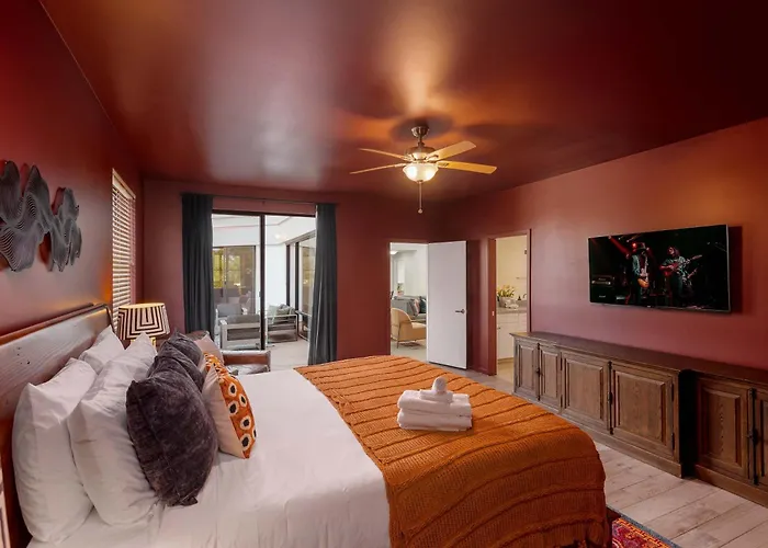 Lyra - Dual Retreat - In Old Town * Scottsdale